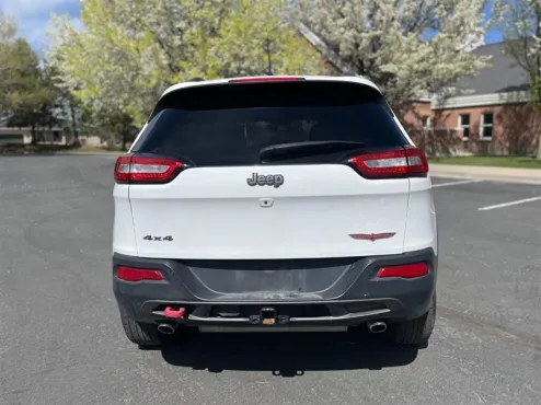 2017 Jeep Cherokee Trailhawk photo 4