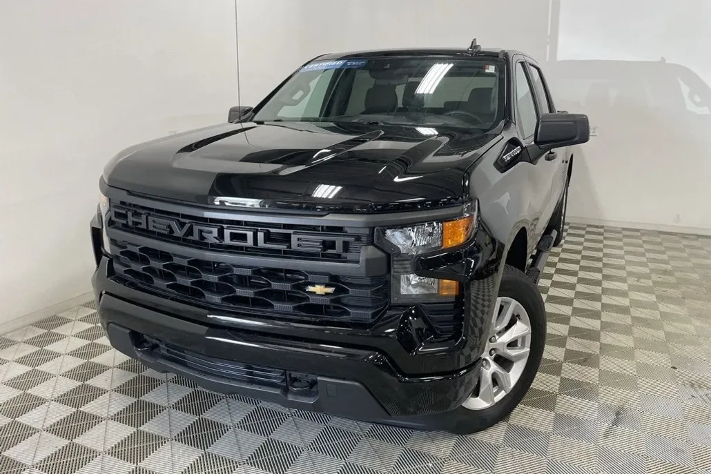 2022 Chevrolet Silverado 1500 Custom photo 1