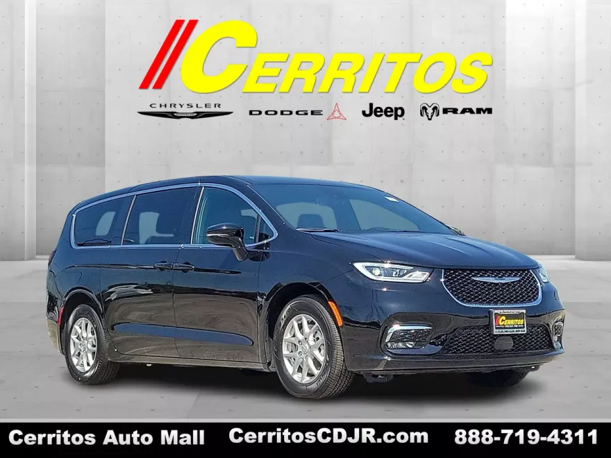 2026 Chrysler Pacifica photo 1