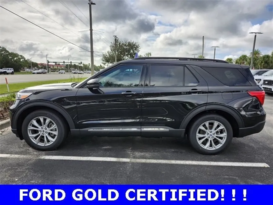 2024 Ford Explorer XLT photo 1