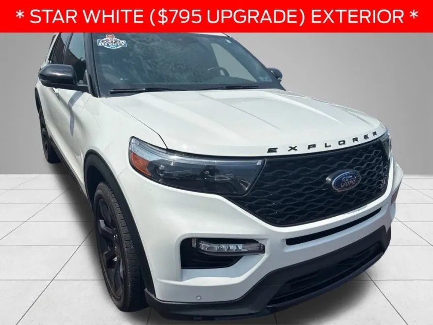 2022 Ford Explorer ST photo 1