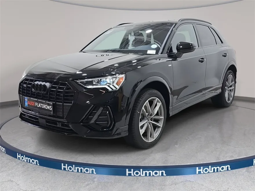 2025 Audi Q3 45 TFSI S line Premium photo 1