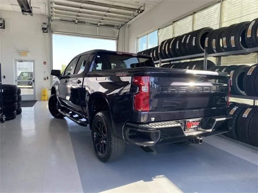 2024 Chevrolet Silverado 1500 Custom Trail Boss photo 1