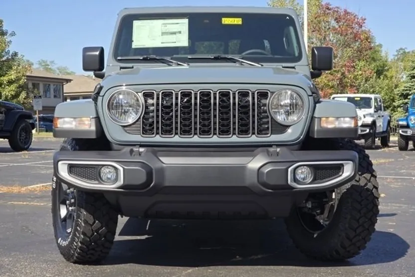 2025 Jeep Gladiator Sport photo 1