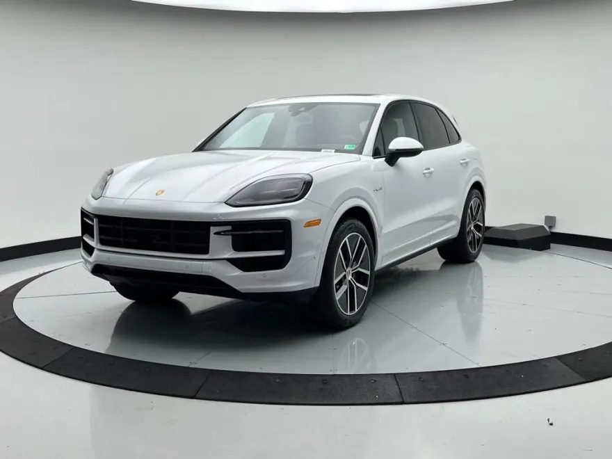2026 Porsche Cayenne E-Hybrid Base photo 1