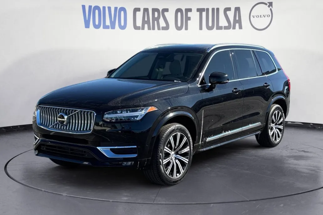 2025 Volvo XC90 Plus photo 1