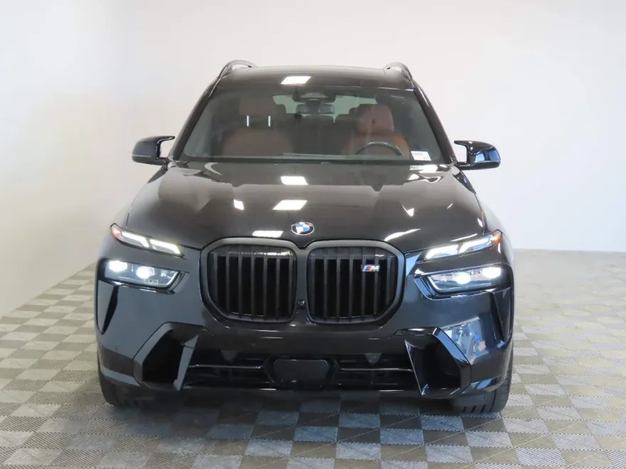 2023 Bmw X7 M60i photo 1