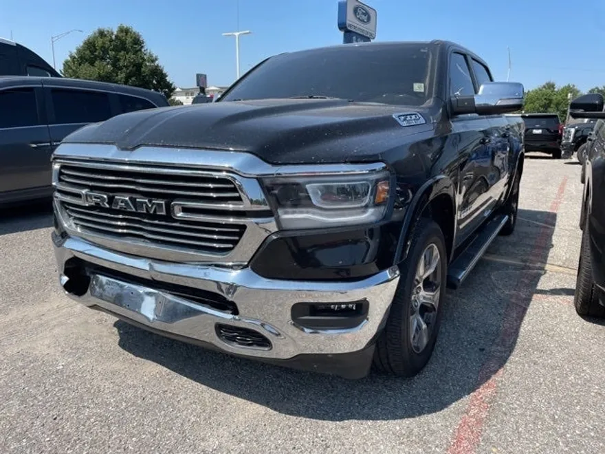 2019 Ram 1500 Laramie photo 1