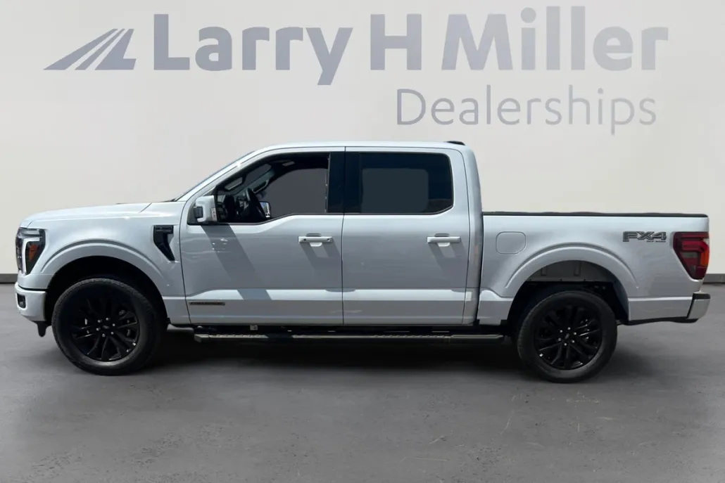 2025 Ford F-150 Lariat photo 1