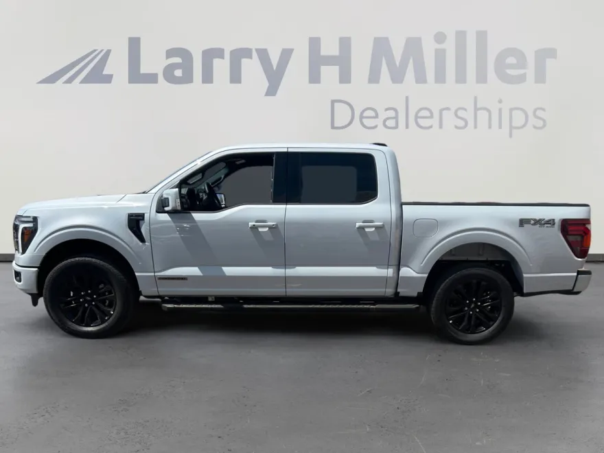2025 Ford F-150 Lariat photo 1