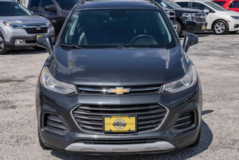 2017 Chevrolet Trax LT photo 1