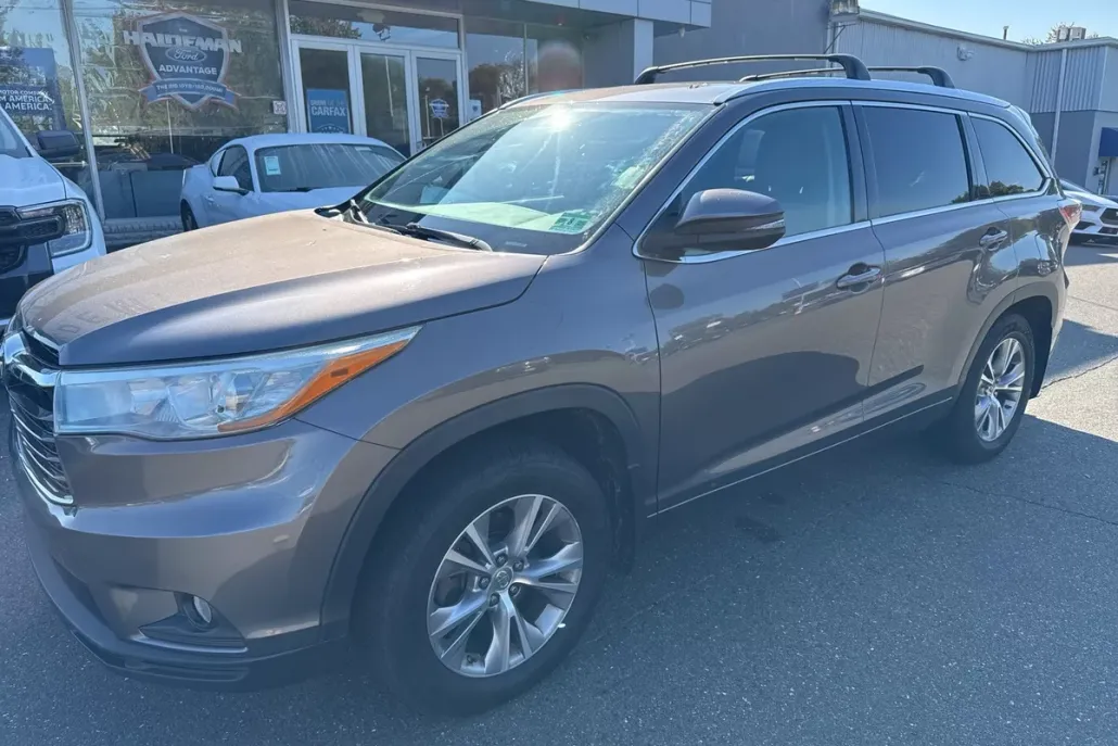 2015 Toyota Highlander XLE photo 1