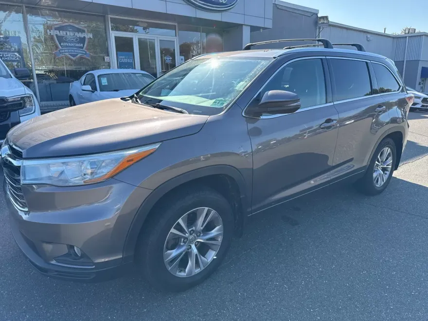 2015 Toyota Highlander XLE photo 1
