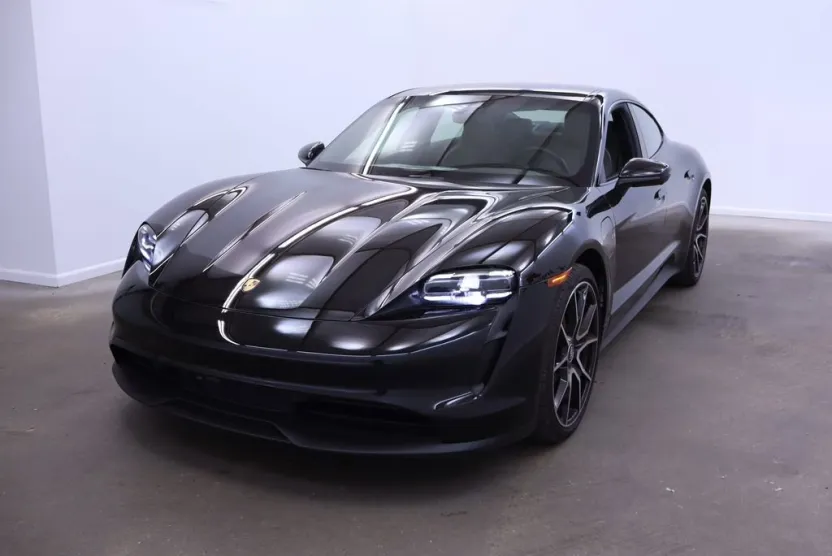 2024 Porsche Taycan photo 1