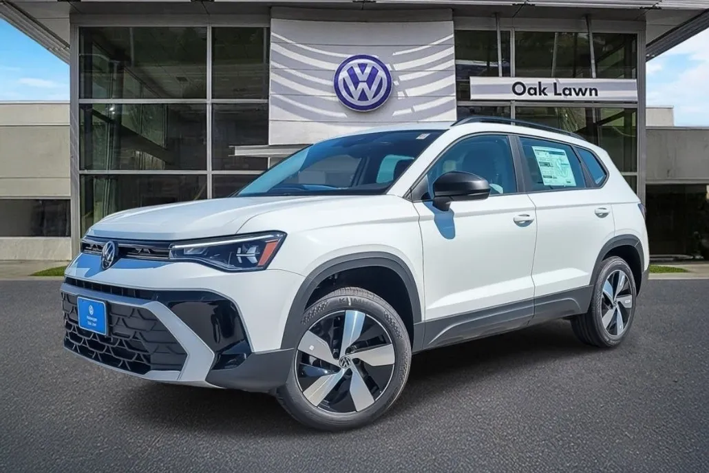 2025 Volkswagen Taos S photo 1