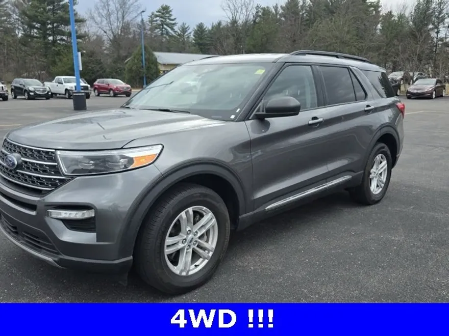 2023 Ford Explorer XLT photo 1