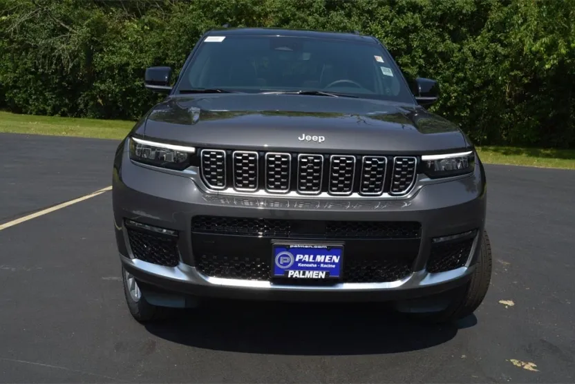 2025 Jeep Grand Cherokee L Summit photo 1