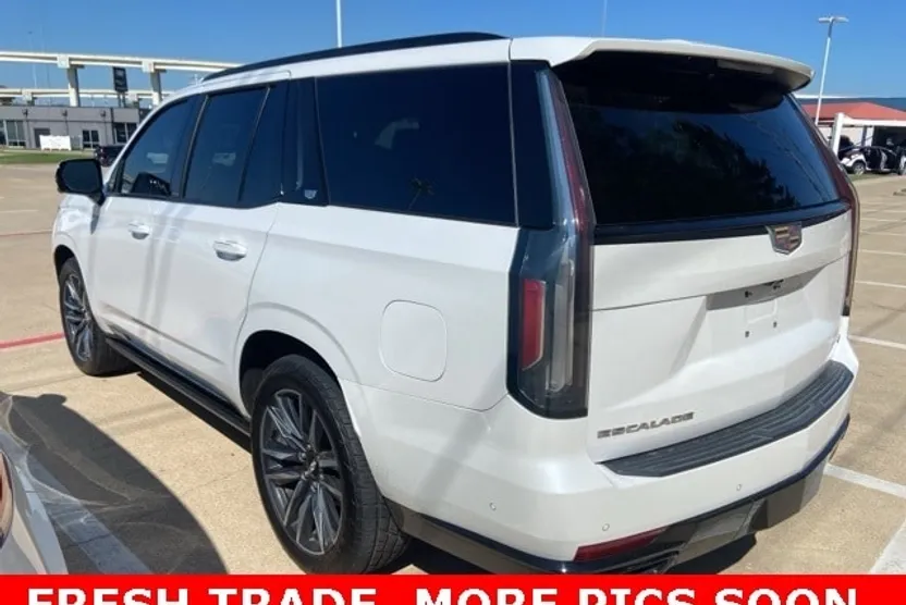 2021 Cadillac Escalade Sport Platinum photo 1