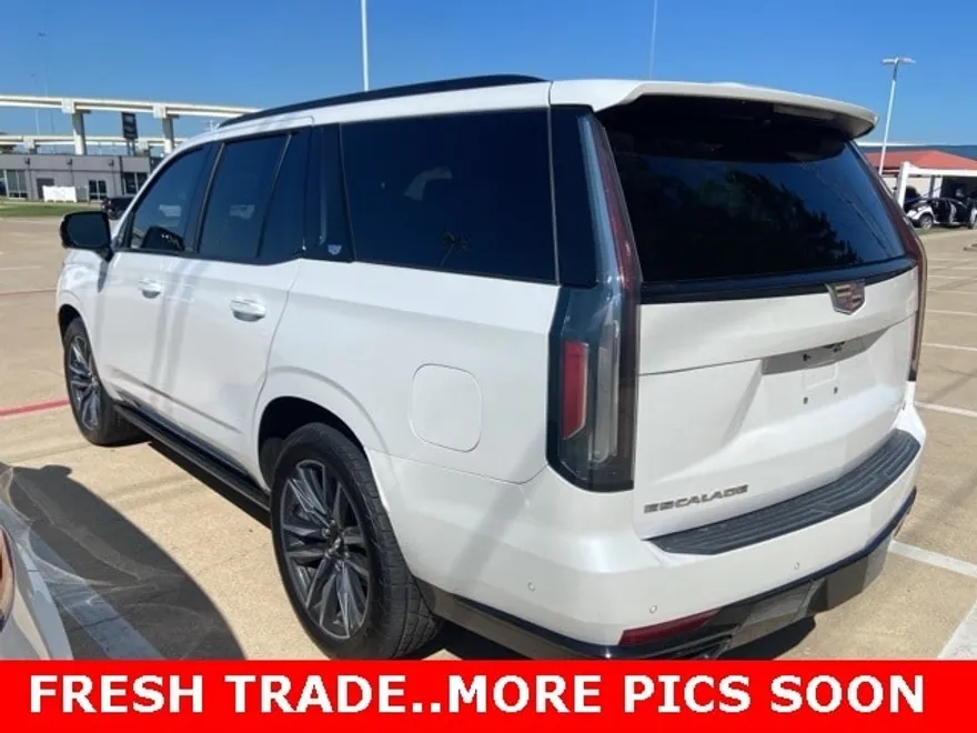 2021 Cadillac Escalade Sport Platinum photo 1