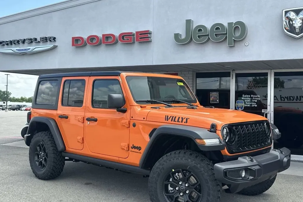 2025 Jeep Wrangler Willys photo 1