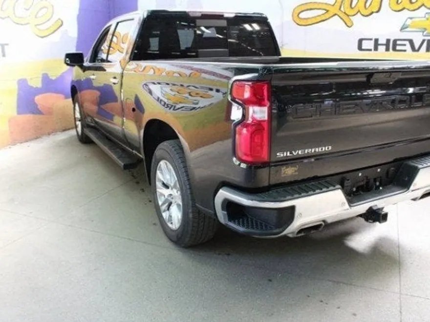 2022 Chevrolet Silverado 1500 LTZ photo 1