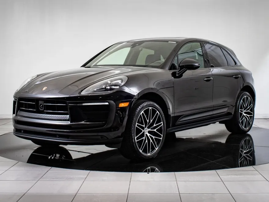 2024 Porsche Macan T photo 1