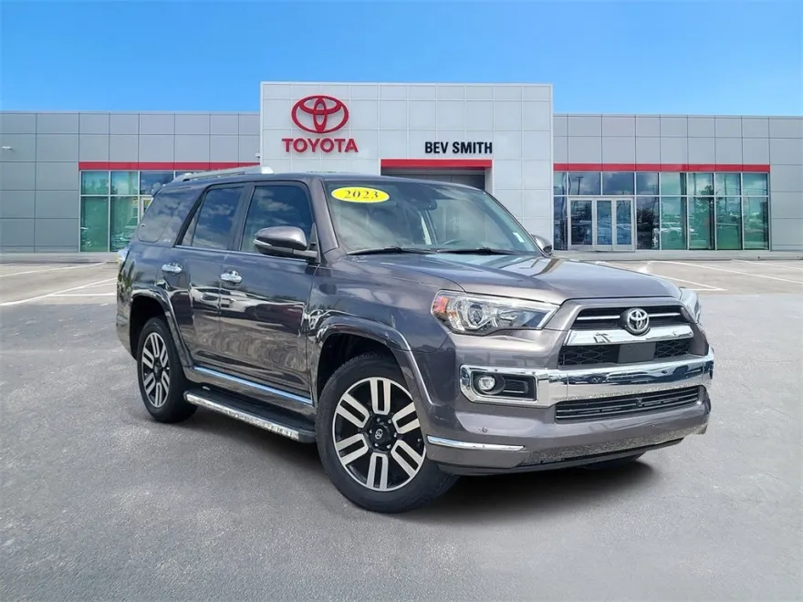 2023 Toyota 4Runner Limited photo 1