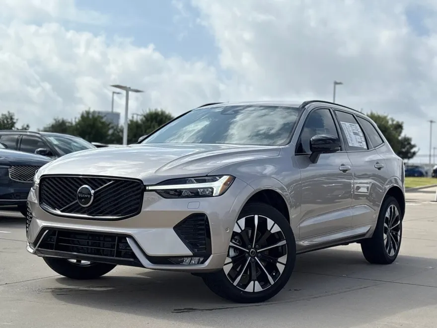 2026 Volvo XC60 B5 Plus photo 1