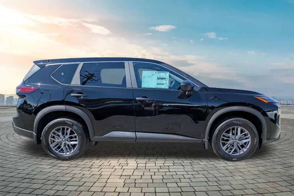 2026 Nissan Rogue S photo 1