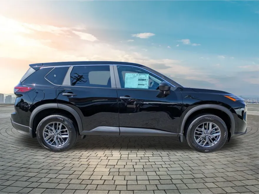 2026 Nissan Rogue S photo 1