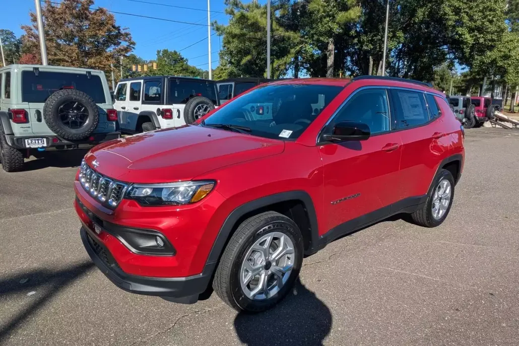 2025 Jeep Compass Latitude photo 1