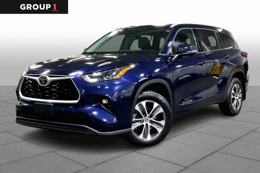 2022 Toyota Highlander XLE photo 1