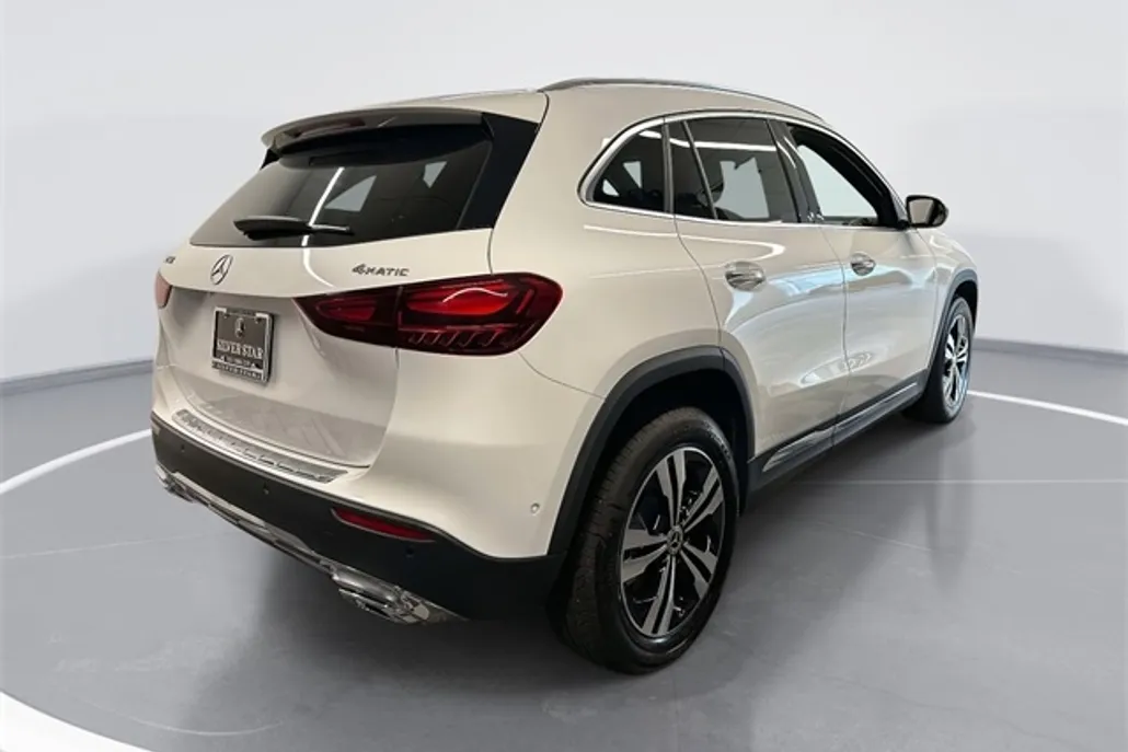2025 Mercedes Benz GLA 250 4MATIC photo 1