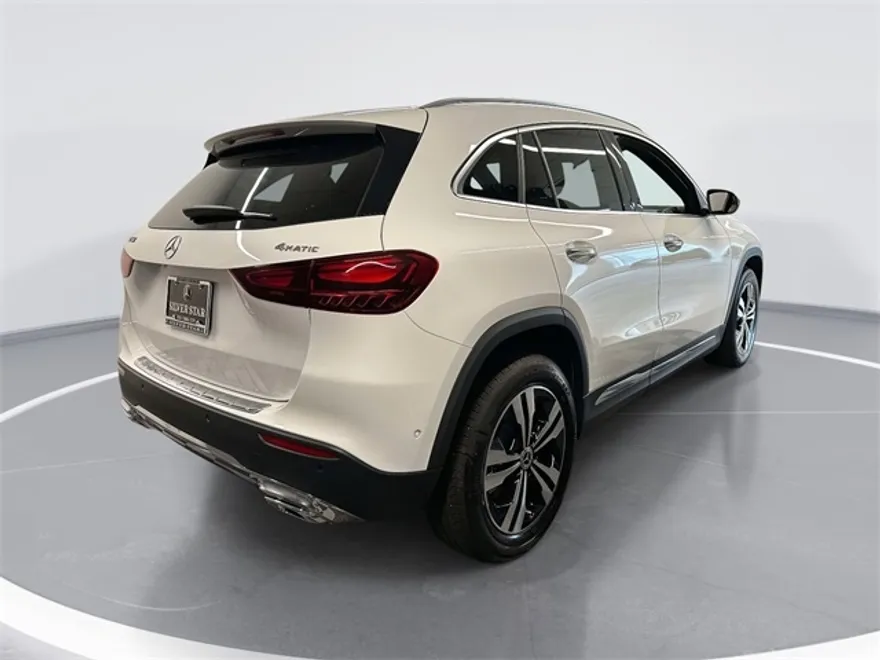 2025 Mercedes Benz GLA 250 4MATIC photo 1
