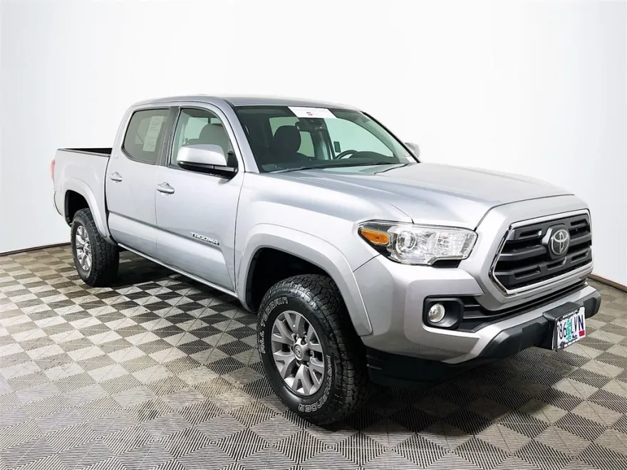 2019 Toyota Tacoma SR5 V6 photo 1