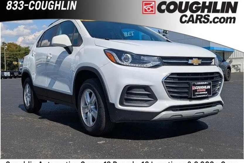 2022 Chevrolet Trax LT photo 1