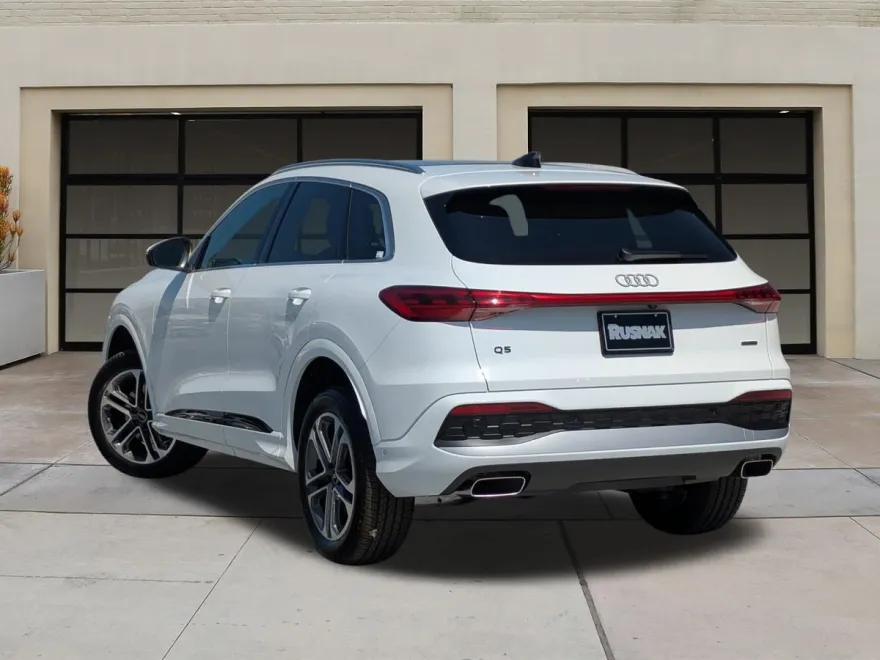 2025 Audi Q5 Premium photo 1