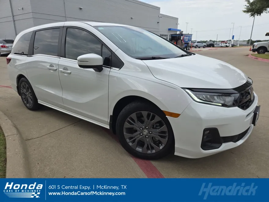 2026 Honda Odyssey Touring photo 1