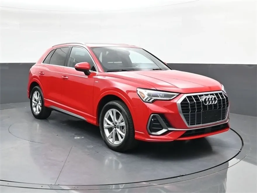 2024 Audi Q3 45 TFSI S line Premium photo 1