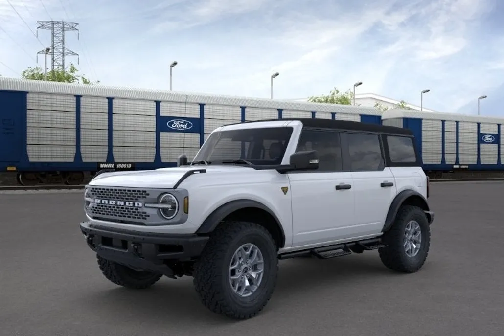 2024 Ford Bronco Badlands photo 1
