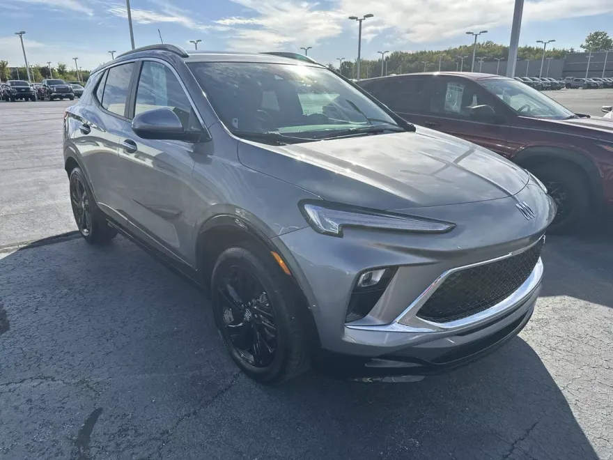2024 Buick Encore GX Sport Touring photo 1