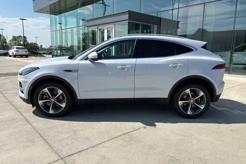 2021 Jaguar E-PACE P250 SE photo 1