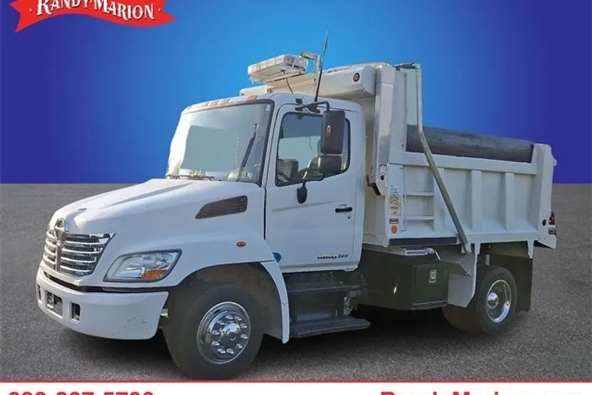 2010 Hino Conventional Type Truck photo 1