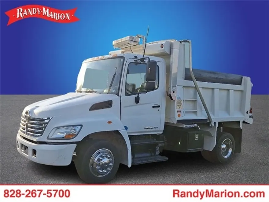 2010 Hino Conventional Type Truck photo 1