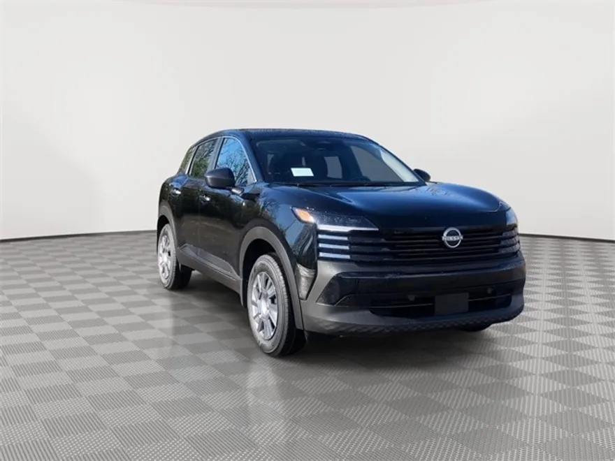 2025 Nissan Kicks S photo 1