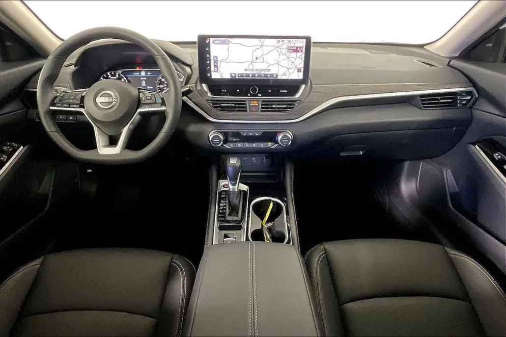 2025 Nissan Altima SL photo 1