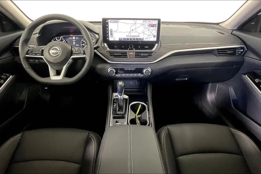 2025 Nissan Altima SL photo 1