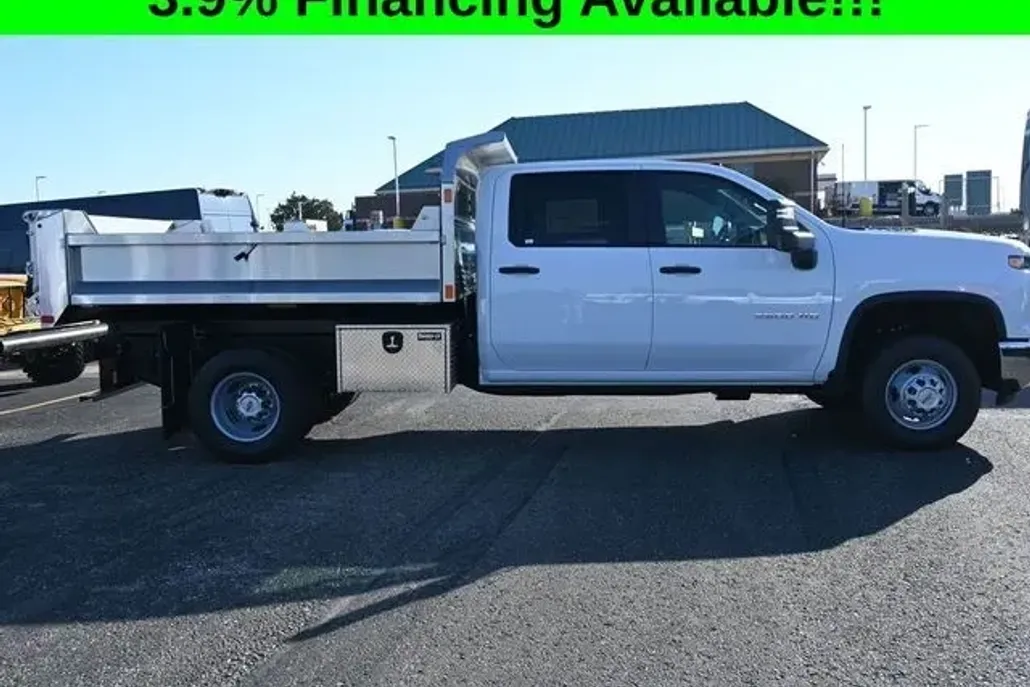 2025 Chevrolet Silverado 3500HD Work Truck photo 1