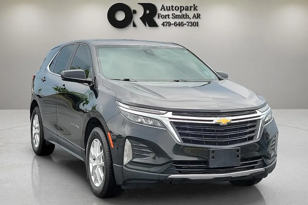 2022 Chevrolet Equinox LT photo 1