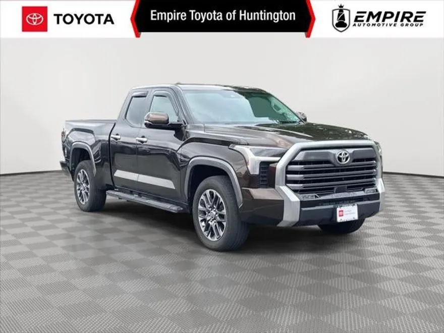 2023 Toyota Tundra Limited photo 1
